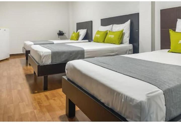 Hotel Castellon Plaza Pereira Extérieur photo